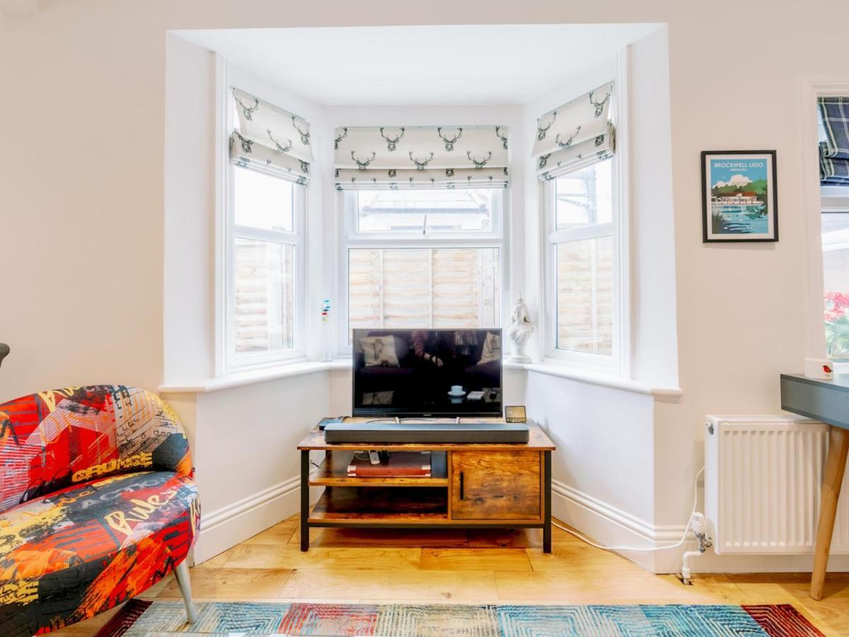 Pass The Keys Recently Renovated 1Br Flat With Private Garden In South London Appartement Buitenkant foto