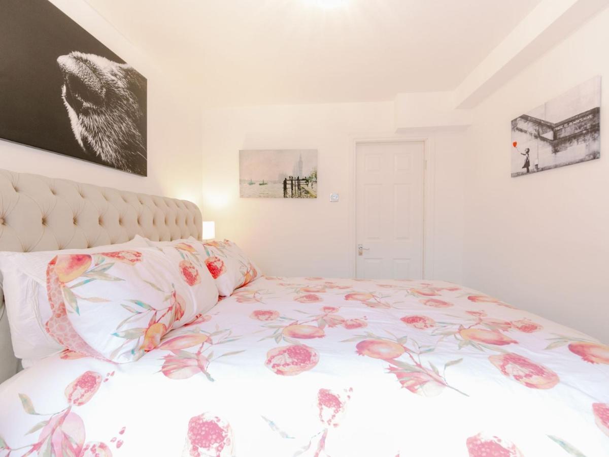 Pass The Keys Recently Renovated 1Br Flat With Private Garden In South London Appartement Buitenkant foto